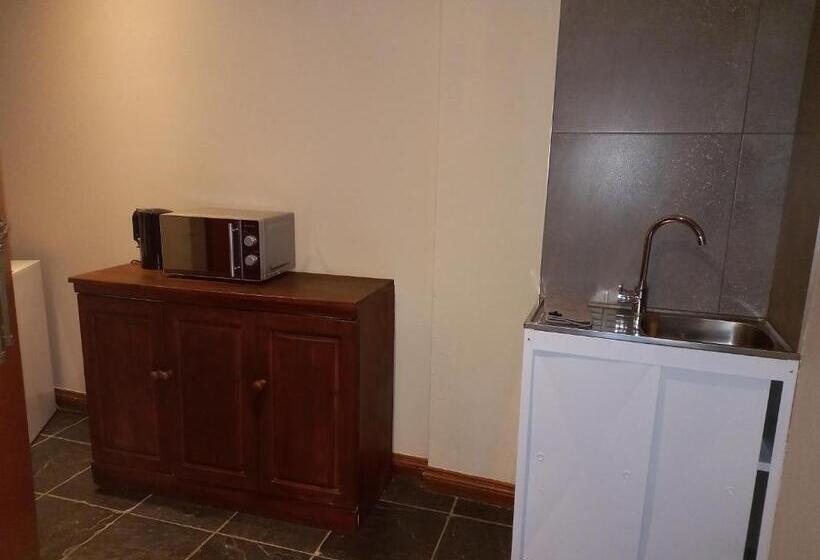 Отель Troas Boutique