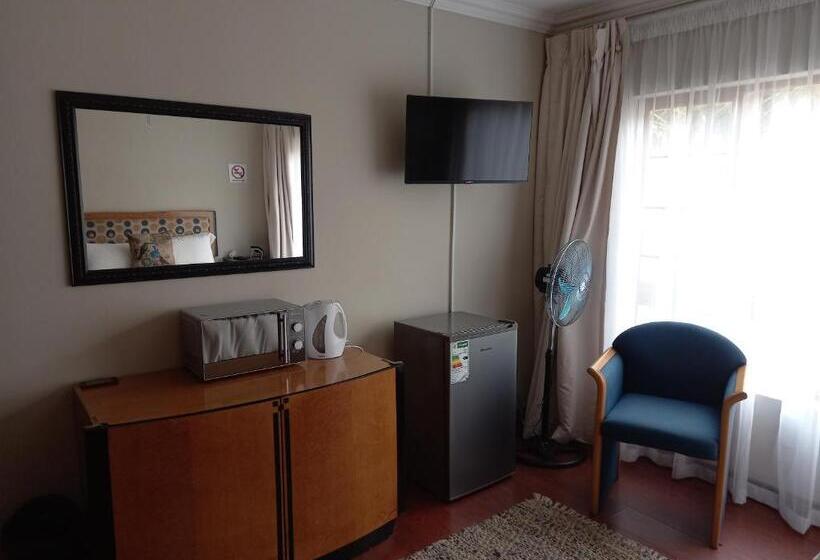 Отель Troas Boutique