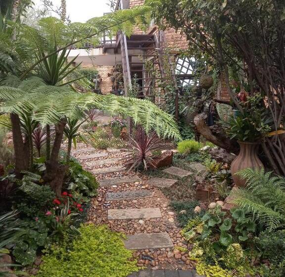 Отель Troas Boutique