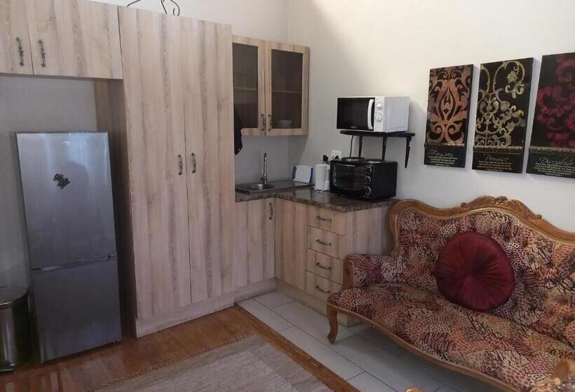 Отель Troas Boutique