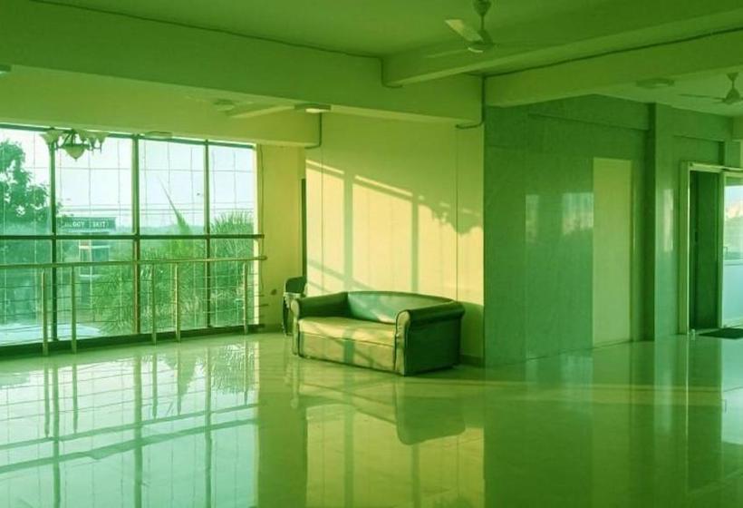 בית מלון כפרי Vaishnavi Residency Srikalahasti