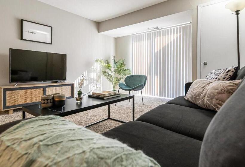 Kasa Downtown South Bend