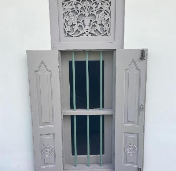 ペンション Hawara Coliving Midigama