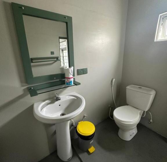 ペンション Hawara Coliving Midigama