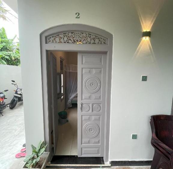 ペンション Hawara Coliving Midigama