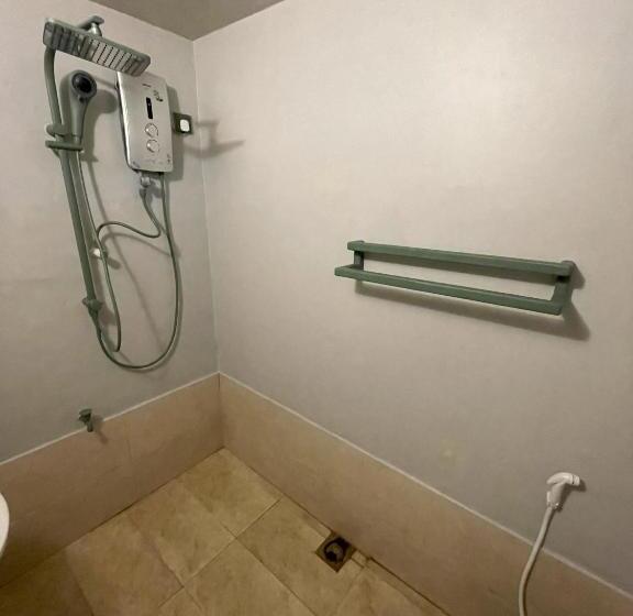 ペンション Hawara Coliving Midigama