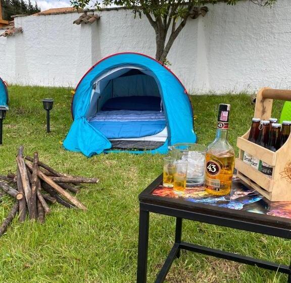 펜션 Club Aviva Guatavita Hostel Restaurante, Disco & Bar