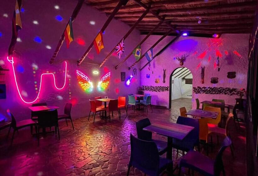 펜션 Club Aviva Guatavita Hostel Restaurante, Disco & Bar