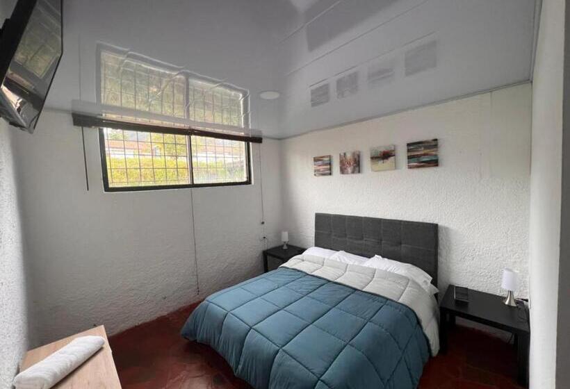 펜션 Club Aviva Guatavita Hostel Restaurante, Disco & Bar