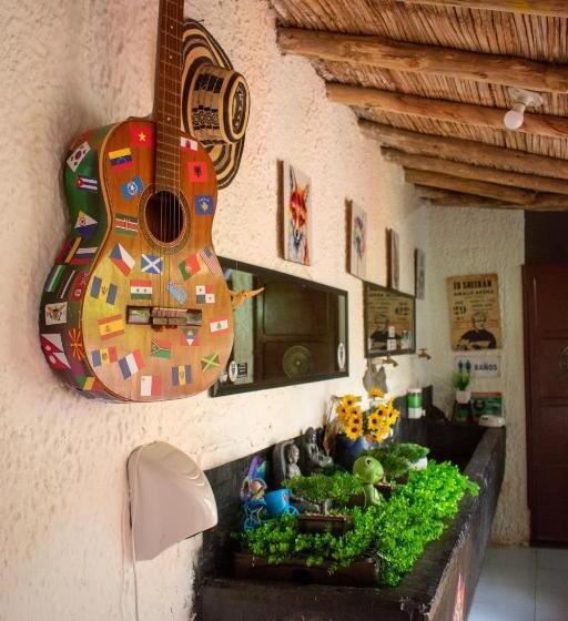 펜션 Club Aviva Guatavita Hostel Restaurante, Disco & Bar