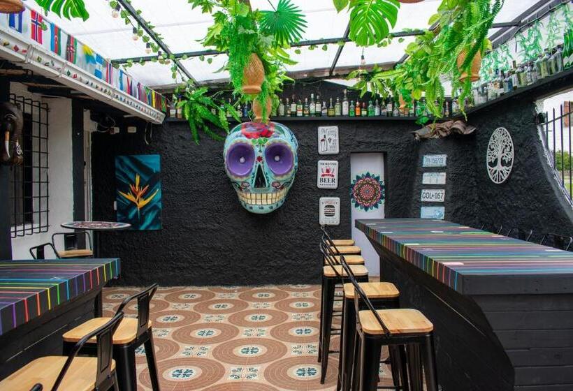 펜션 Club Aviva Guatavita Hostel Restaurante, Disco & Bar
