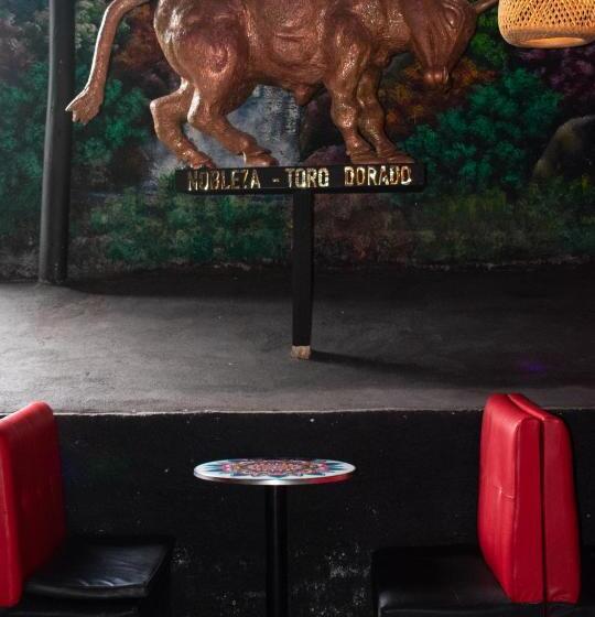 펜션 Club Aviva Guatavita Hostel Restaurante, Disco & Bar