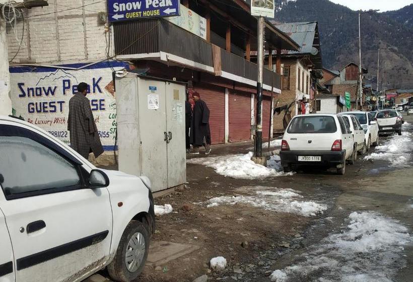 ペンション Snow Peak Guest House