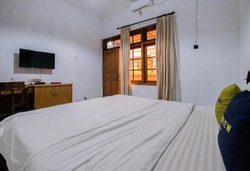 Urbanview Hotel Near Jatim Park 1 By Reddoorz