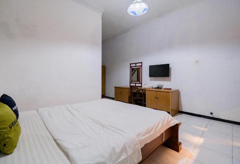 Urbanview Hotel Near Jatim Park 1 By Reddoorz
