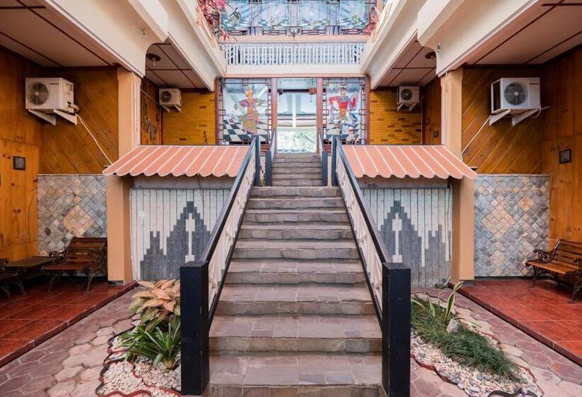 Urbanview Hotel Near Jatim Park 1 By Reddoorz