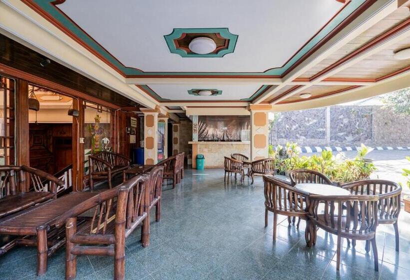 Urbanview Hotel Near Jatim Park 1 By Reddoorz