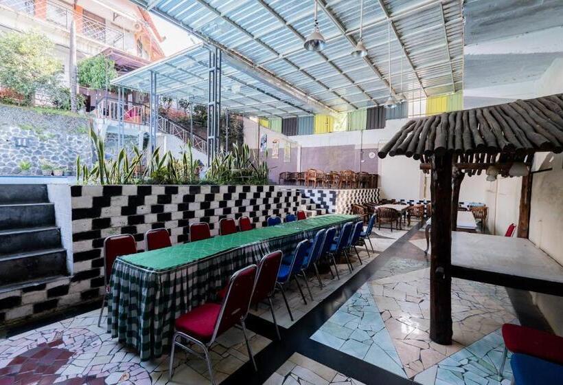 Urbanview Hotel Near Jatim Park 1 By Reddoorz
