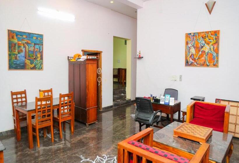 הוסטל Blissful Haven Art House   Near Entrance To Auroville