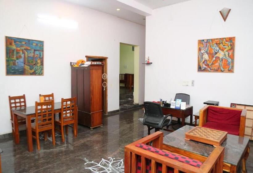 הוסטל Blissful Haven Art House   Near Entrance To Auroville