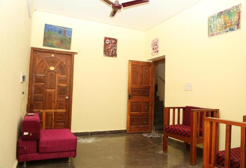 הוסטל Blissful Haven Art House   Near Entrance To Auroville