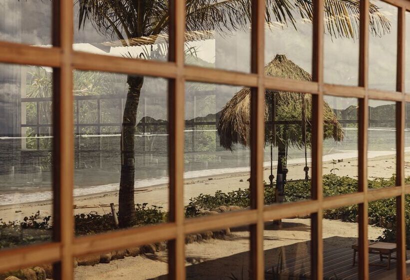 Amber Lombok Beach Resort