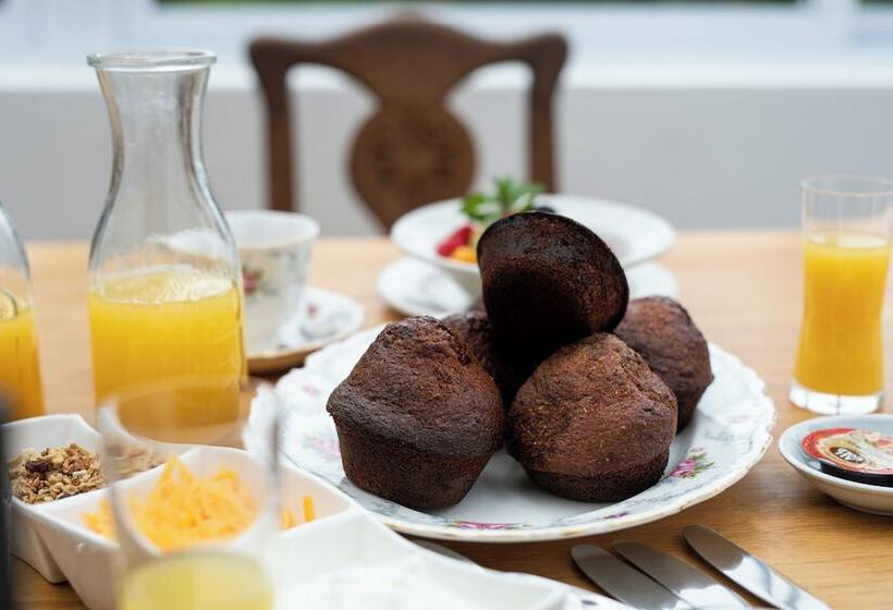 住宿加早餐  Avontuur Manor House And Wine Estate