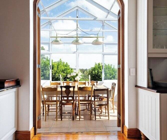 住宿加早餐  Avontuur Manor House And Wine Estate