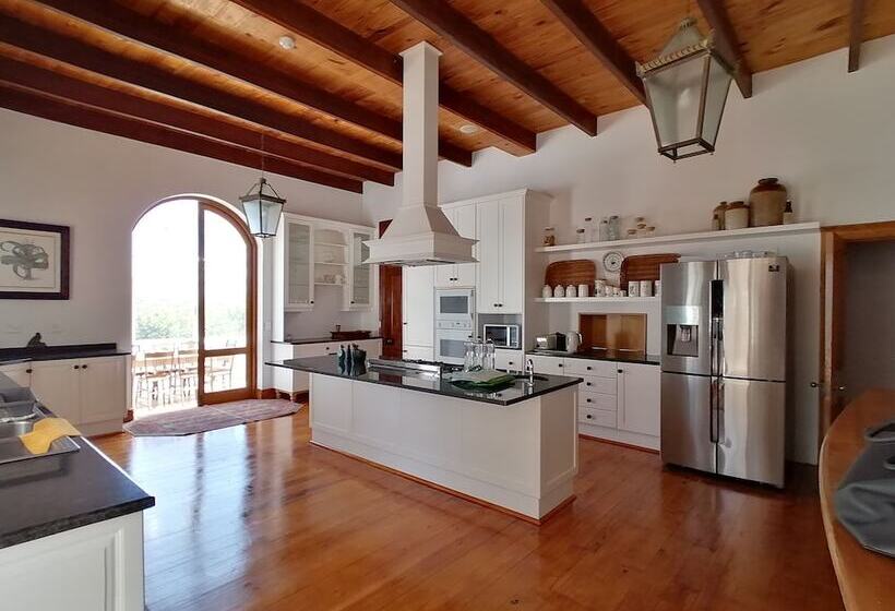 住宿加早餐  Avontuur Manor House And Wine Estate