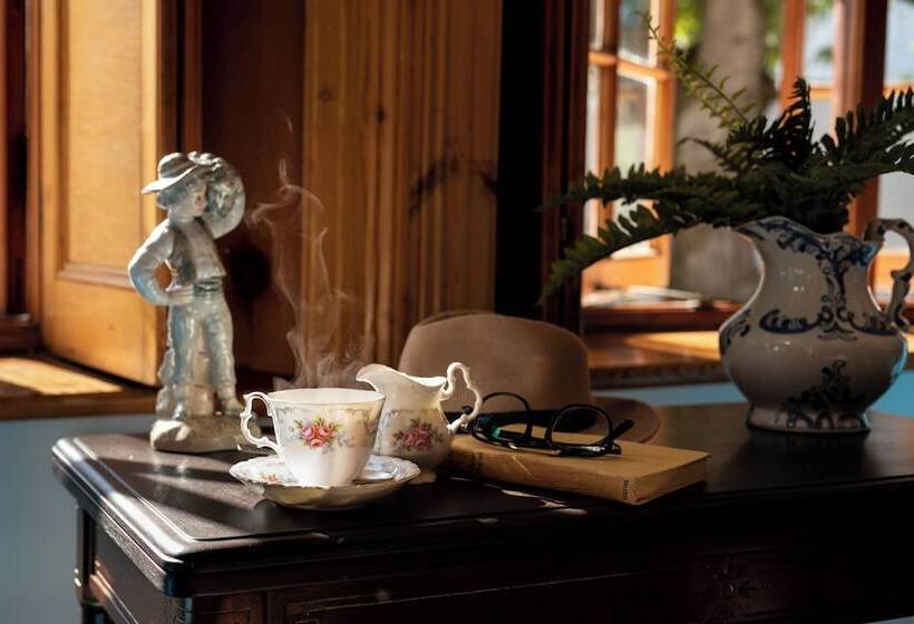 住宿加早餐  Avontuur Manor House And Wine Estate