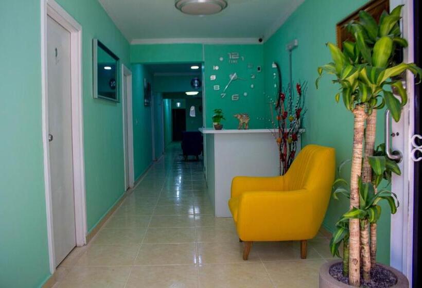 تختخواب و صبحانه Comfort House