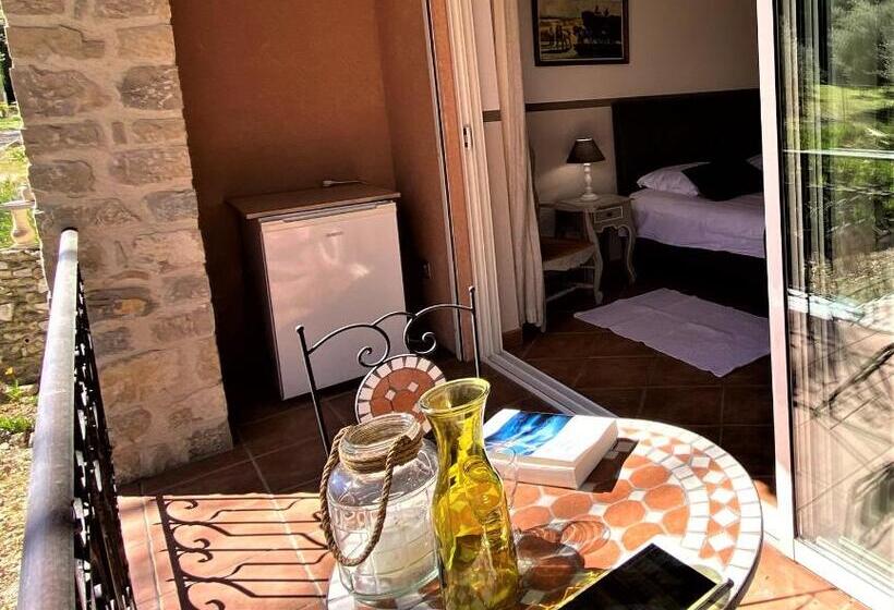 ベッドアンドブレックファースト Le Mas Carré Séguret