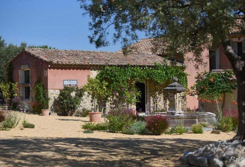 ベッドアンドブレックファースト Le Mas Carré Séguret