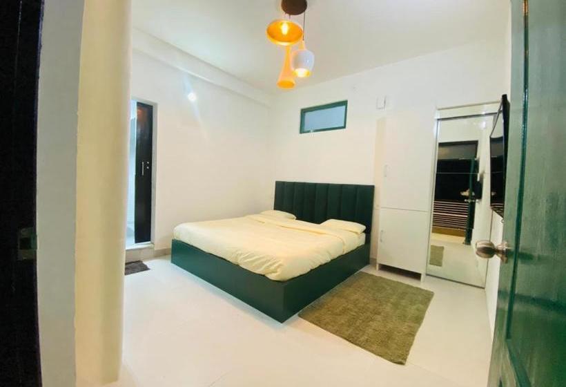 تختخواب و صبحانه Parimahal Homestay