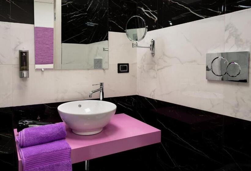 تختخواب و صبحانه Royal Central Room