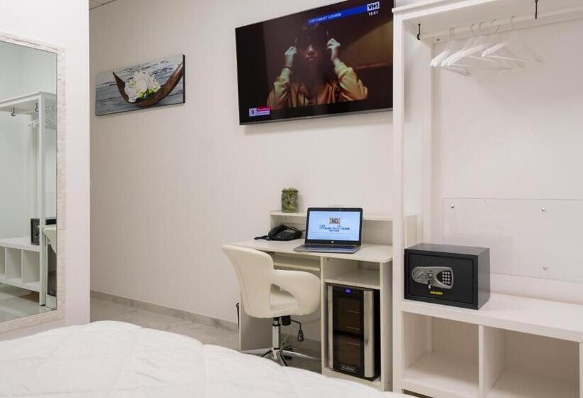 تختخواب و صبحانه Royal Central Room