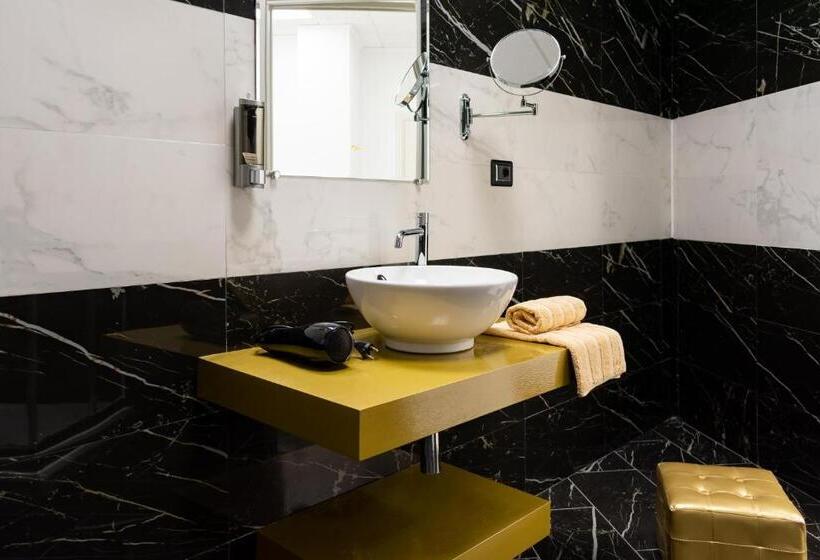 تختخواب و صبحانه Royal Central Room