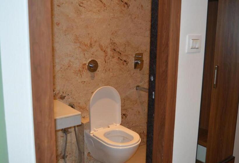 Byaris International By Bizzgrow Hotels