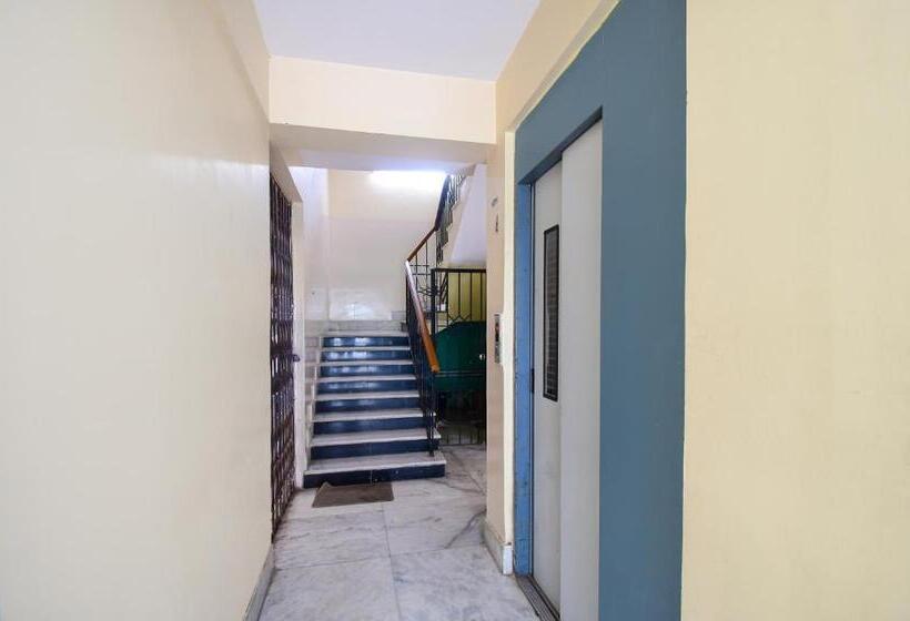 Fabhotel Divira Inn