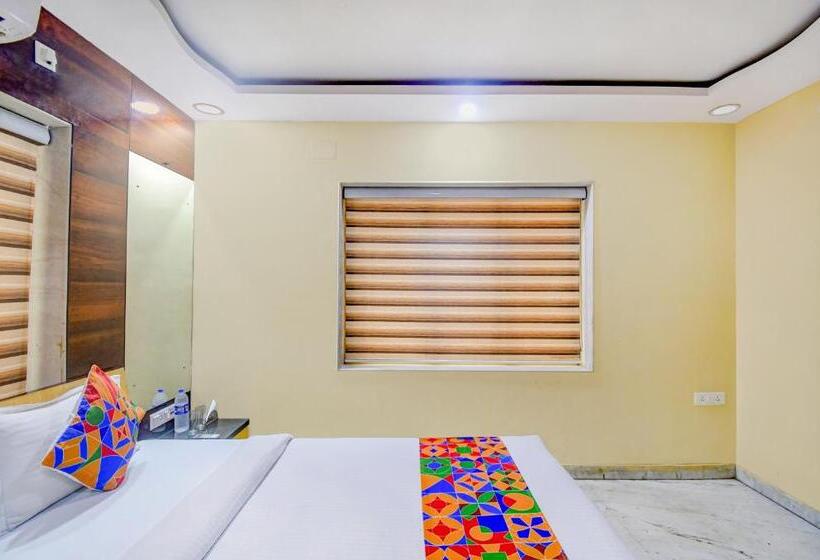 Fabhotel Divira Inn