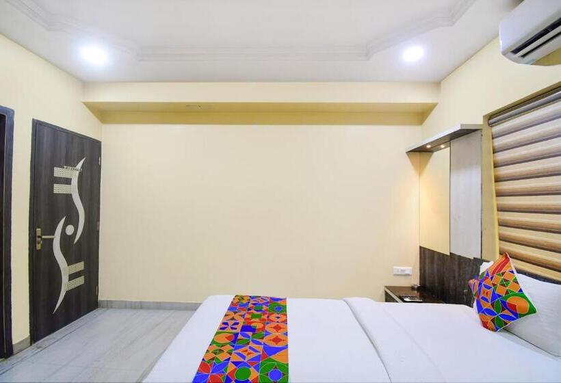 Fabhotel Divira Inn
