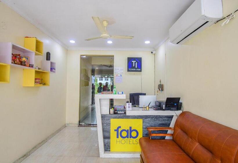 Fabhotel Divira Inn
