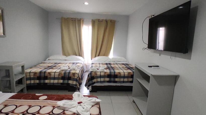 Отель Castillo Plaza