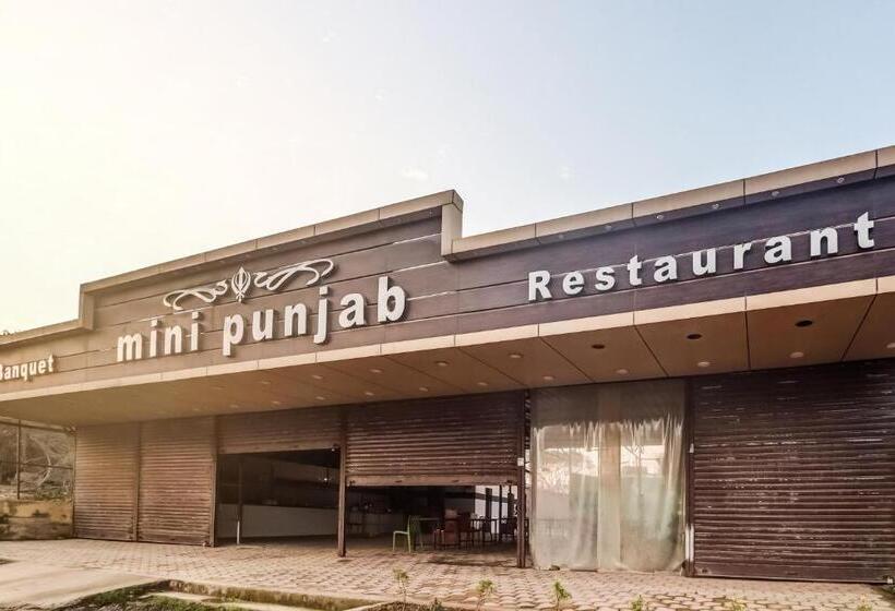 Отель Collection O 77782 Mini Punjab Hill Side Rooms