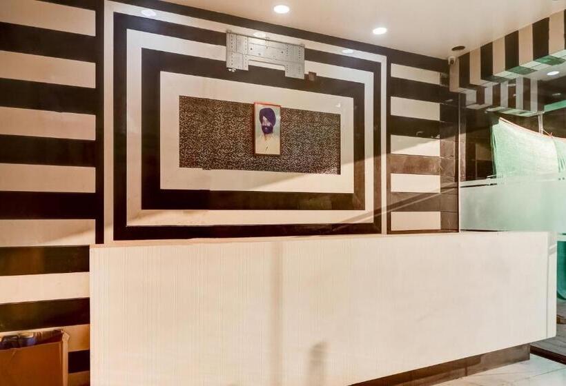 فندق Collection O 77782 Mini Punjab Hill Side Rooms