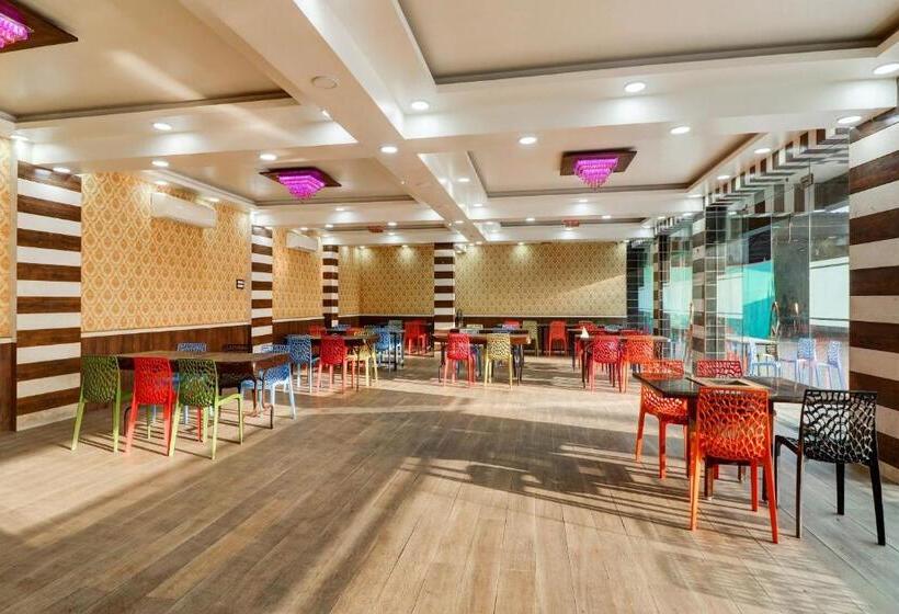 فندق Collection O 77782 Mini Punjab Hill Side Rooms