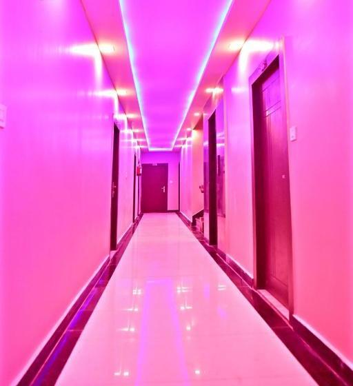 Fabhotel Elgrovia