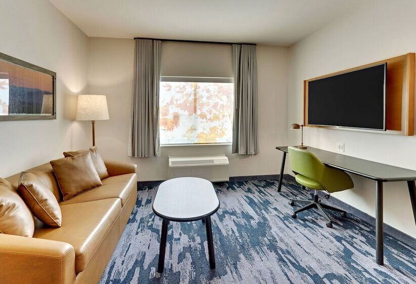 هتل Fairfield Inn & Suites By Marriott Dallas Love Field