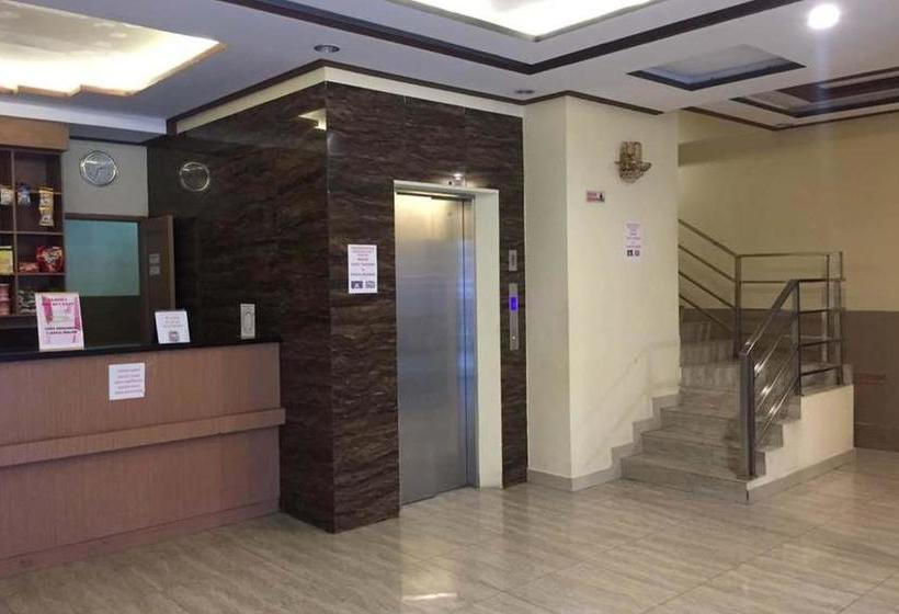 호텔 Golden Inn Ambon Redpartner