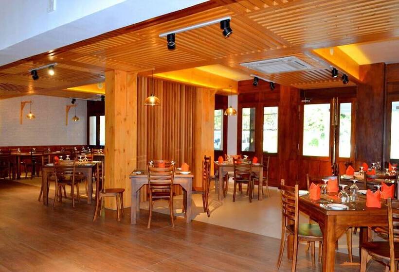 Отель Good Wood Airport